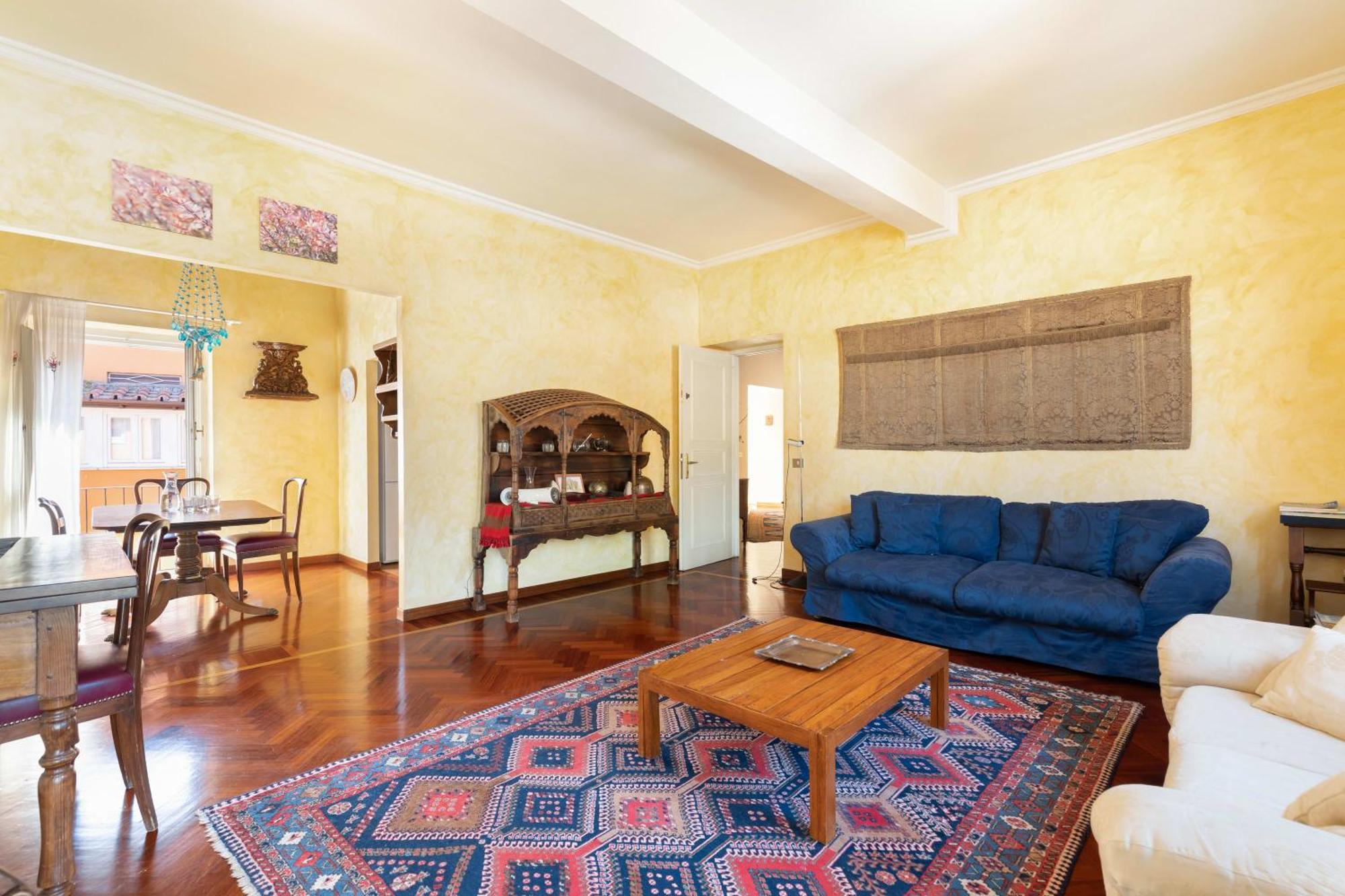 Trevi Comfortable With Terrace | Romeloft Apartamento Roma